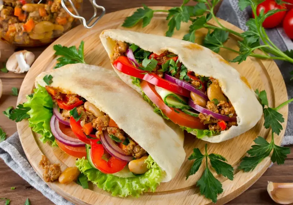 Domowy kebab z mięsa mielonego - Jak zrobić, by był soczysty?