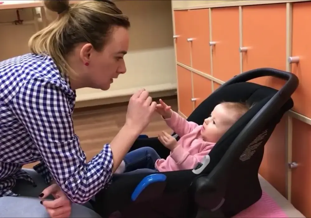Skuteczne sposoby na wspieranie rozwoju 6-miesięcznego niemowlaka w domu