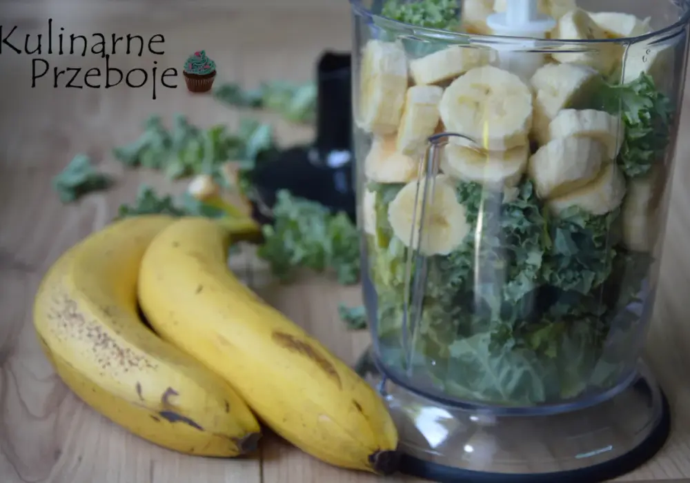 Koktajl z jarmużu, banana i jabłka – zdrowy przepis na smoothie