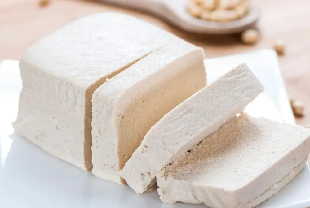Tofu kcal - Ile kalorii ma tofu? Sprawdź!