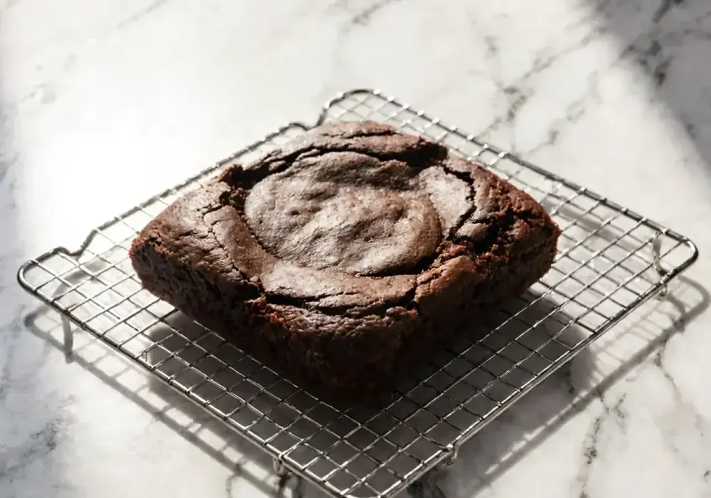 Brownie, które wychodzi zawsze - wilgotne w środku, z chrupiącą górą