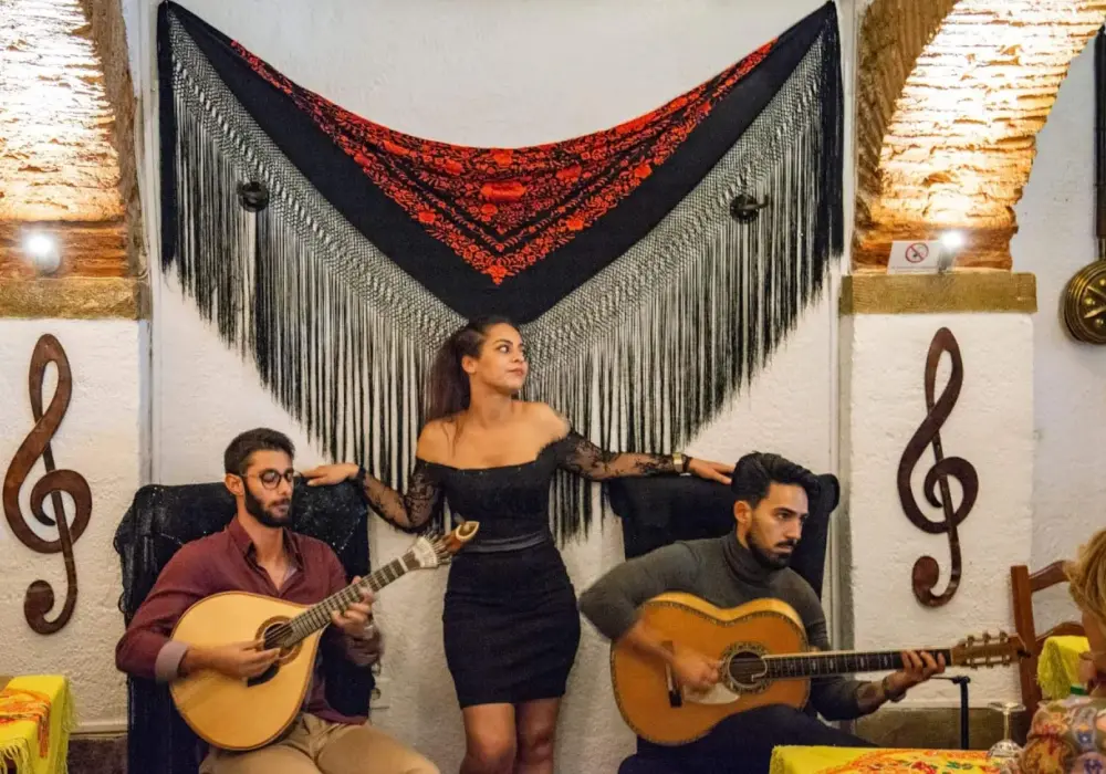 Fado w Lizbonie: gdzie usłyszeć najlepsze portugalskie pieśni