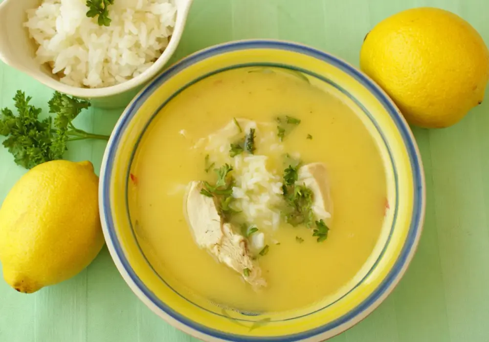 Cytrynowa zupa - Jak zrobić idealne avgolemono?
