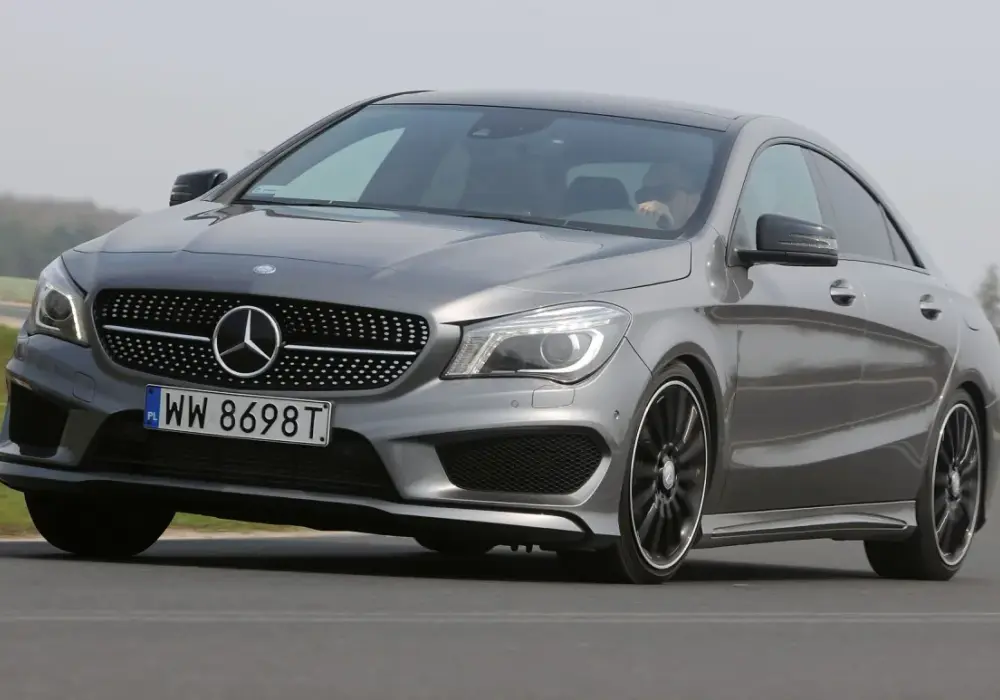 Mercedes CLA 180 - Czy 156 KM wystarczy? Sprawdź dane, ceny i opinię