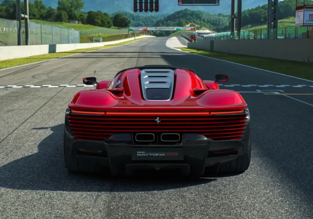 Ferrari Daytona - Dlaczego to legenda V12?