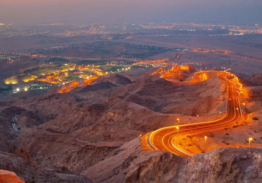 Jebel Hafeet - Czy to tylko punkt widokowy? Odkryj Al Ain