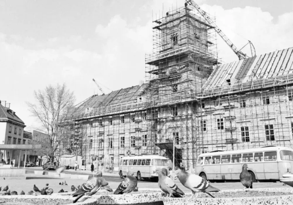 Kiedy wybudowano zamek królewski w Warszawie? Odkryj jego historię