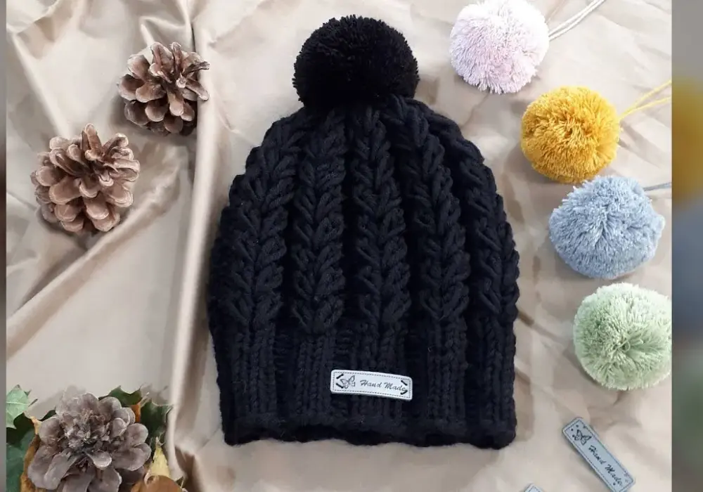 Jak ozdobić czapkę zimową - kreatywne pomysły na wyjątkowy styl