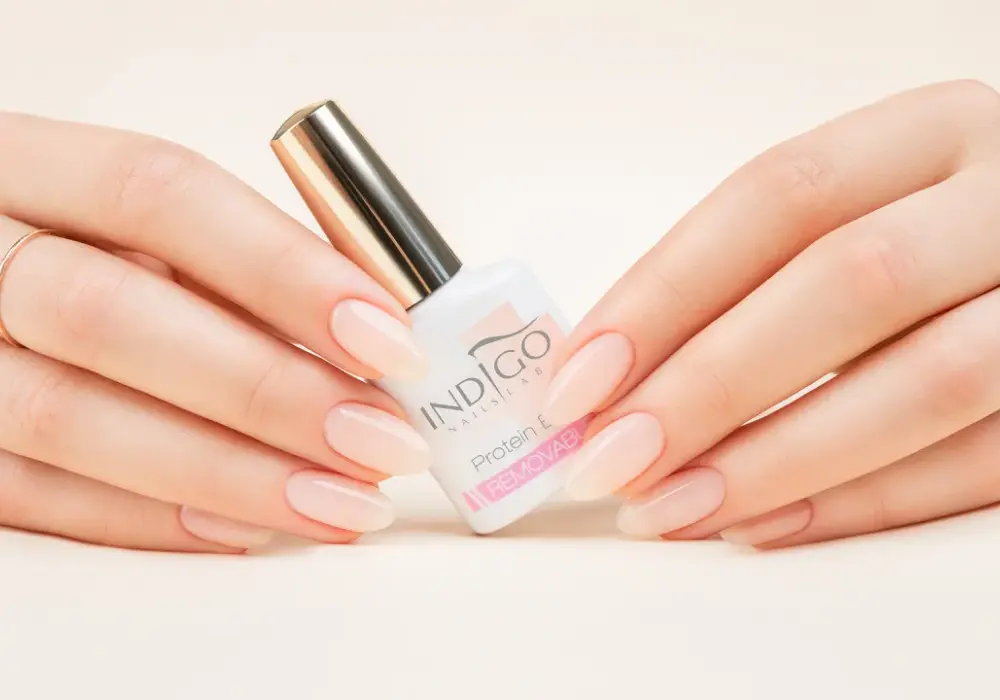 Manicure proteinowy co to jest i dlaczego warto go wypróbować?
