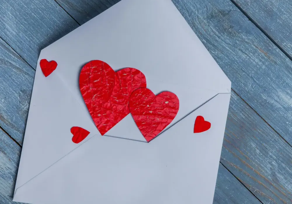 Love bombing - objawy. Jak rozpoznać manipulację w relacji?