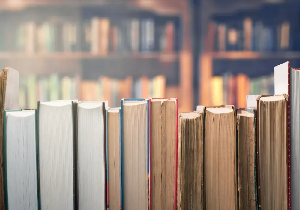 Co to jest literatura piękna? Odkryj jej znaczenie i gatunki