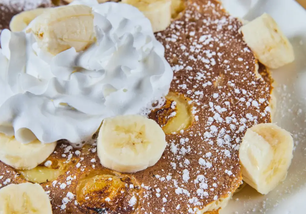 Puszysty omlet bananowy - zrób go idealnie w 10 minut!