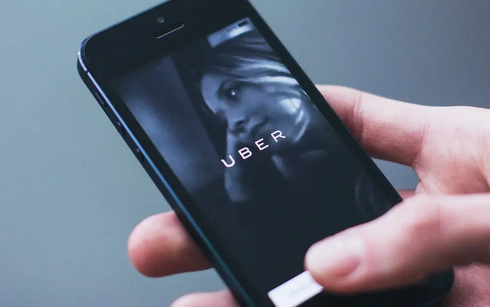 Carpooling i carsharing - jak dzielenie aut zmienia miasta?