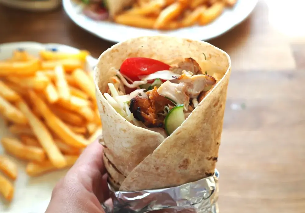 Jak zrobić pyszny kebab z kurczaka w domu – prosty przepis krok po kroku