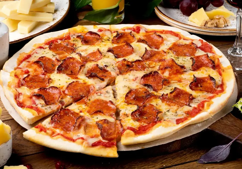 Najlepsze dodatki do pizzy z salami, które zaskoczą Twoje kubki smakowe