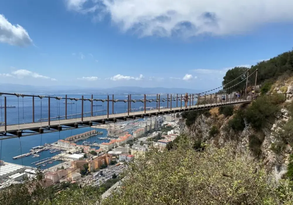 Jak dojechać na Gibraltar? Wszystkie sposoby dotarcia na półwysep