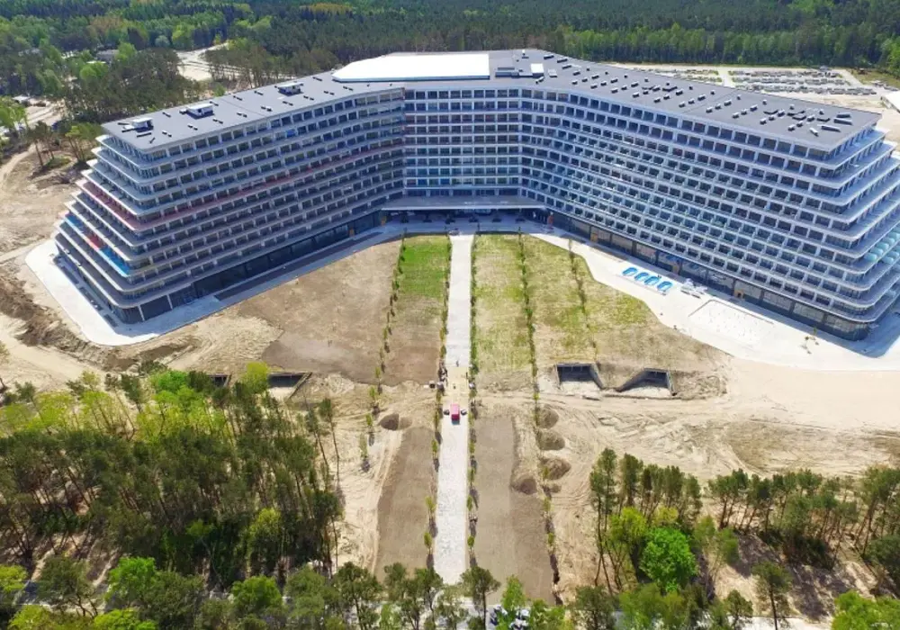 Kiedy otwarcie hotelu w Pobierowie? Sprawdź szczegóły i postęp budowy