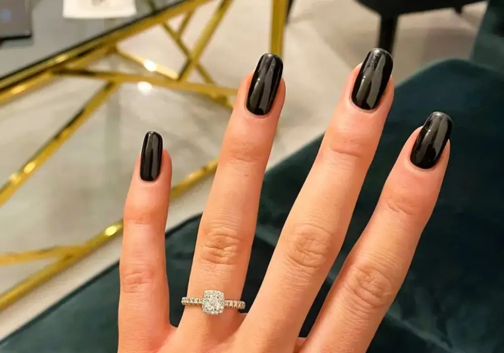 CND w kosmetyce - Shellac czy Vinylux? Sprawdź, co wybrać