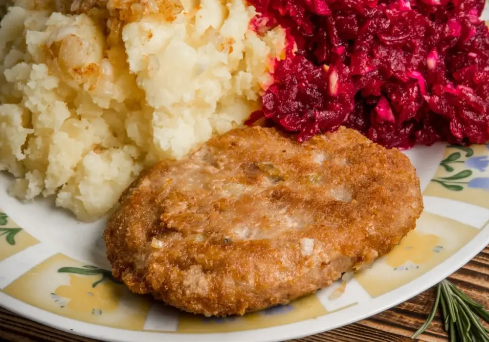 Sznycel cielęcy - przepis na chrupiący i lekki kotlet