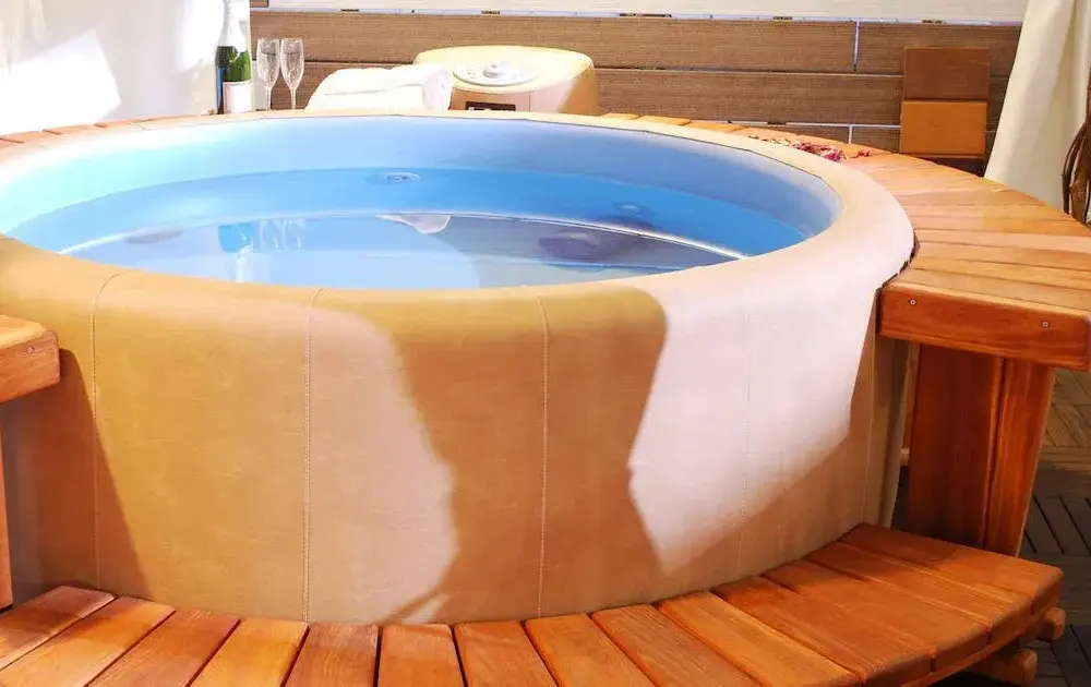 Czy dmuchane jacuzzi ogrodowe to mądra inwestycja? Zalety i wady