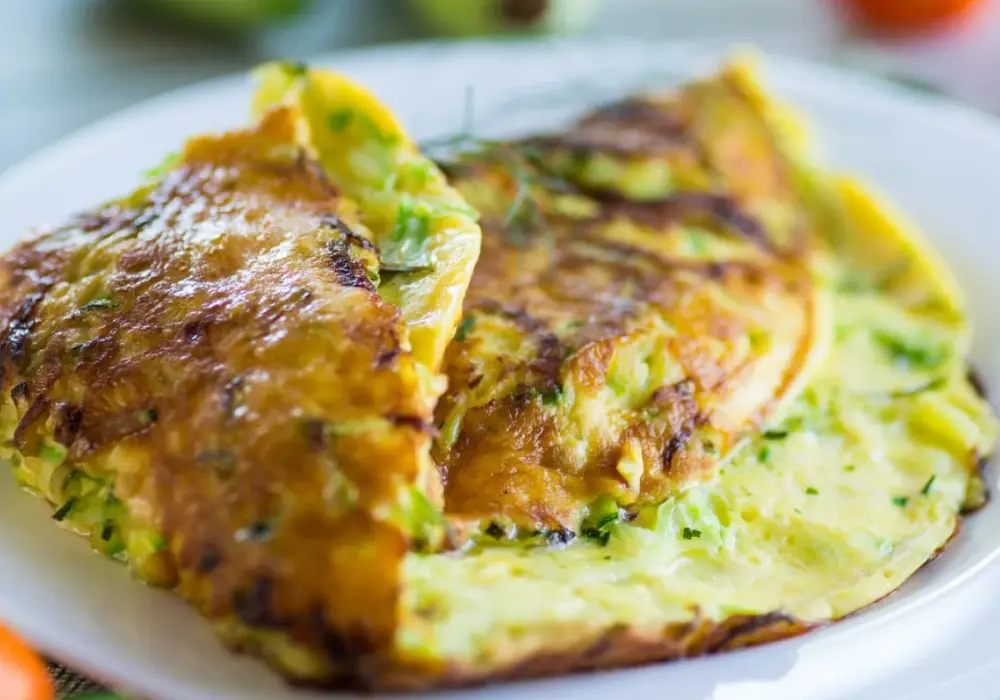 Omlet z cukinią - puszysty i niewodnisty w 15 min!