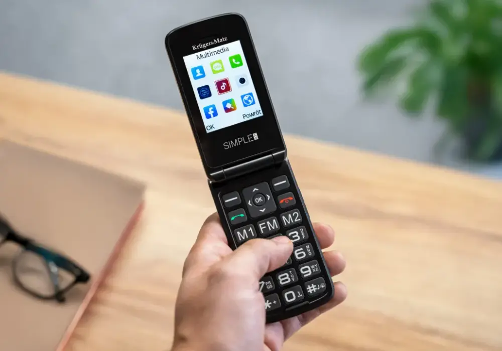 Idealny telefon dla seniora? Komfort i bezpieczeństwo w zasięgu ręki