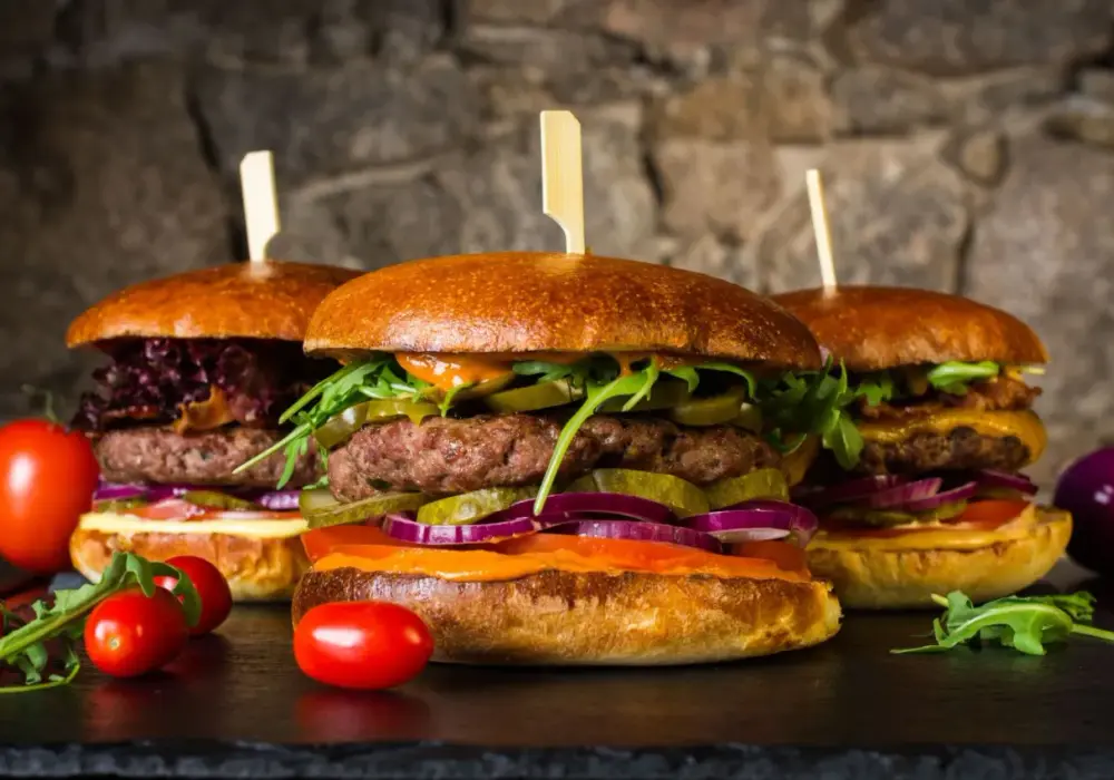 Kiedy jest dzień hamburgera? Odkryj datę i ciekawostki o święcie