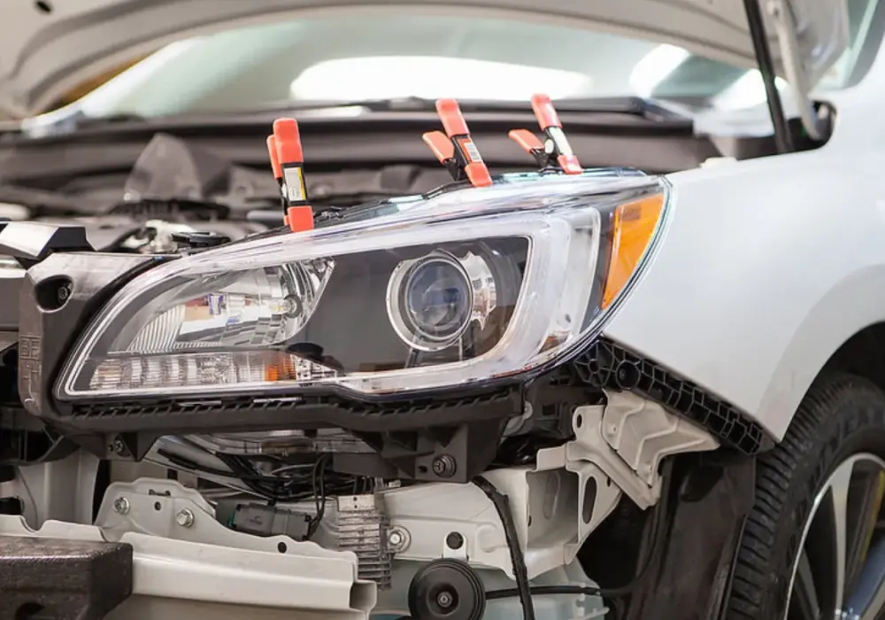 Czym skleić lampy po rozklejeniu, aby uniknąć niepotrzebnych kosztów?
