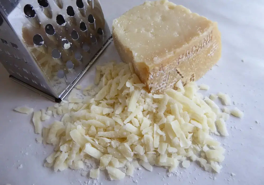 Jak przechowywać parmezan? Świeżość i smak na dłużej!