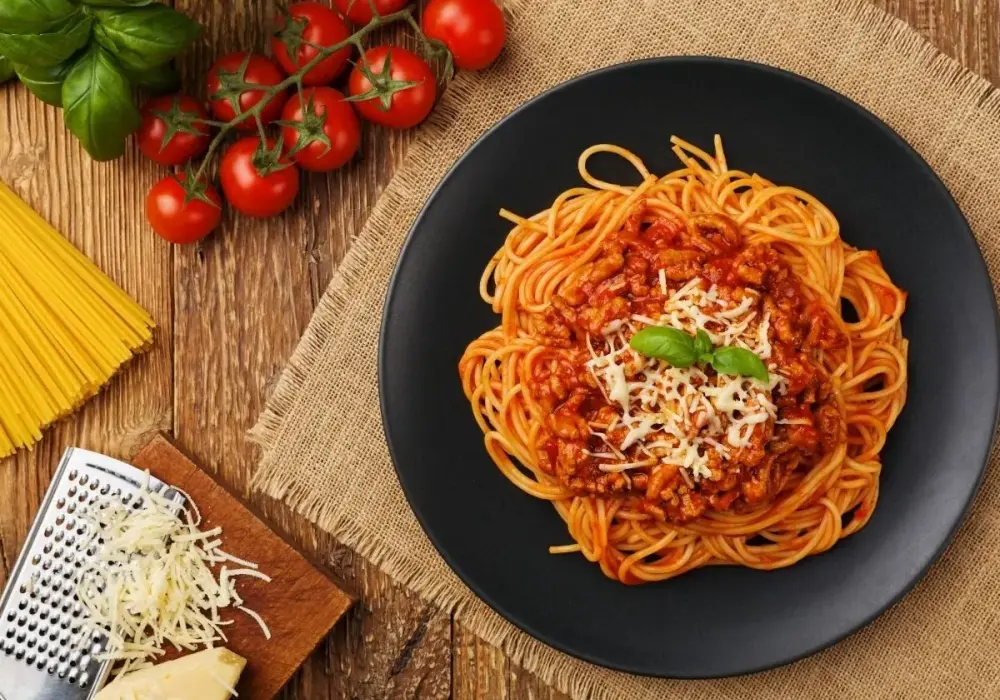 Jak pasteryzować sos mięsny do spaghetti? Bezpieczny przewodnik
