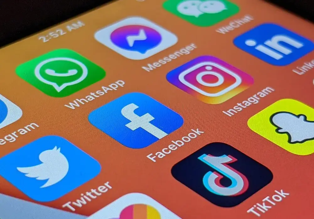 Jak odczytać cofnięte wiadomości na Messengerze i odzyskać utracone dane