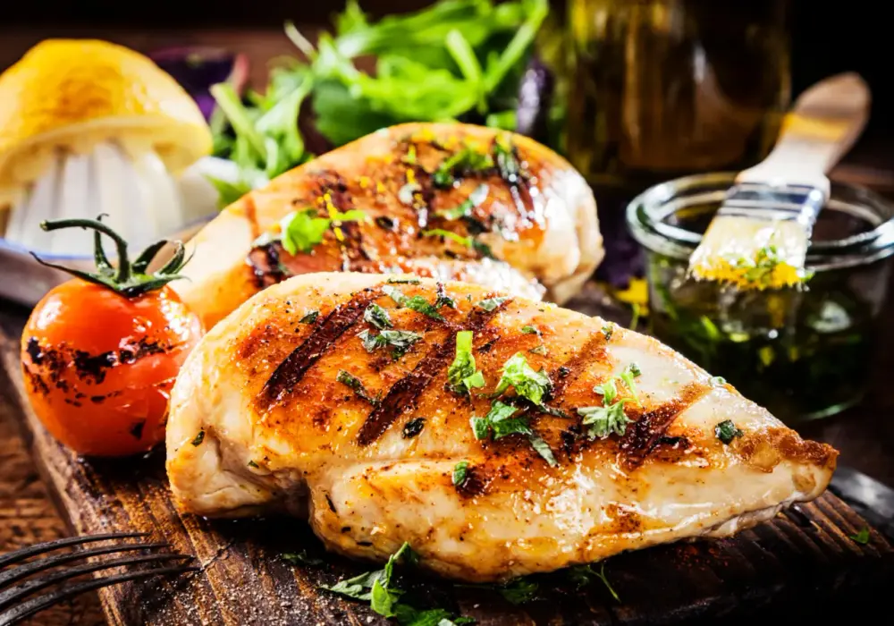 Ile czasu grillować pierś z kurczaka na grillu elektrycznym Tefal, by uniknąć suchego mięsa?