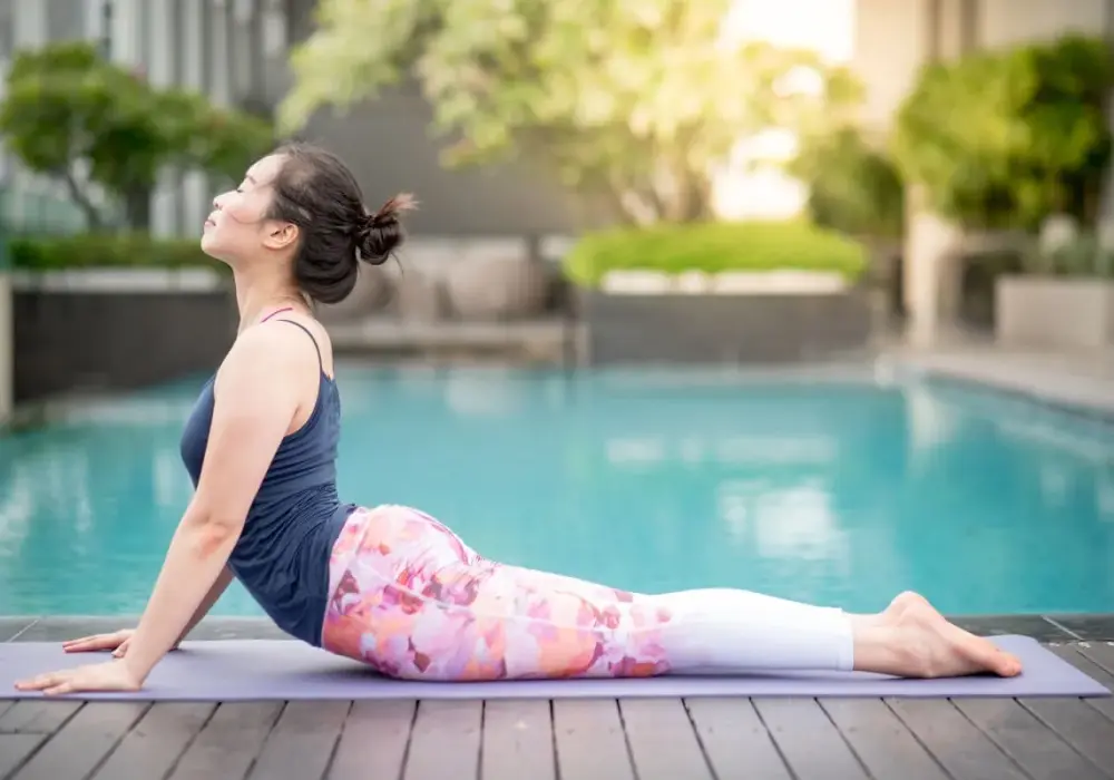 Bhujangasana - Kobra: Jak robić, by pomogła, nie zaszkodziła?