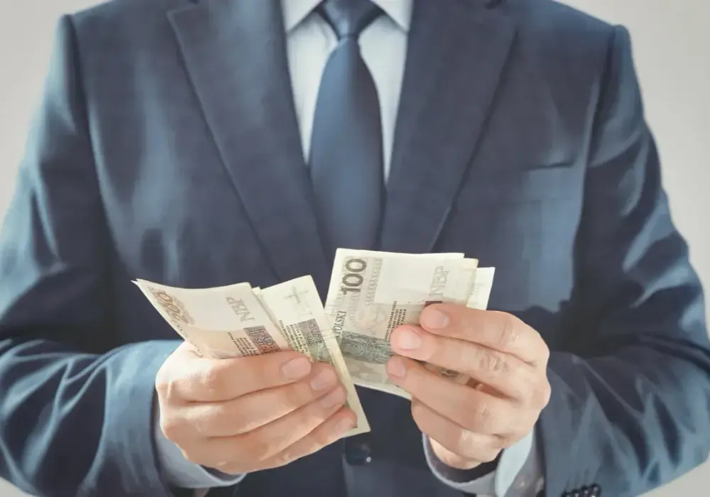 Podwyżki dla pracowników samorządowych - kto zyska najwięcej?