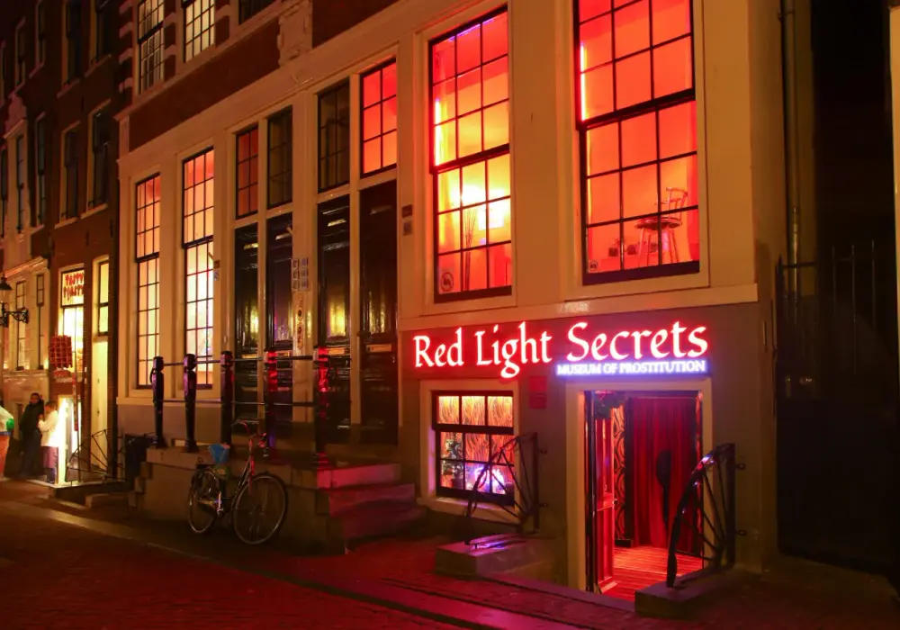 Muzeum Seksu Amsterdam: przewodnik, ceny, opinie - czy warto?