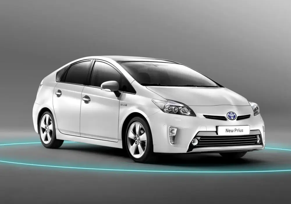 Toyota Prius 3 - Czy warto kupić? Spalanie, wady, porady!