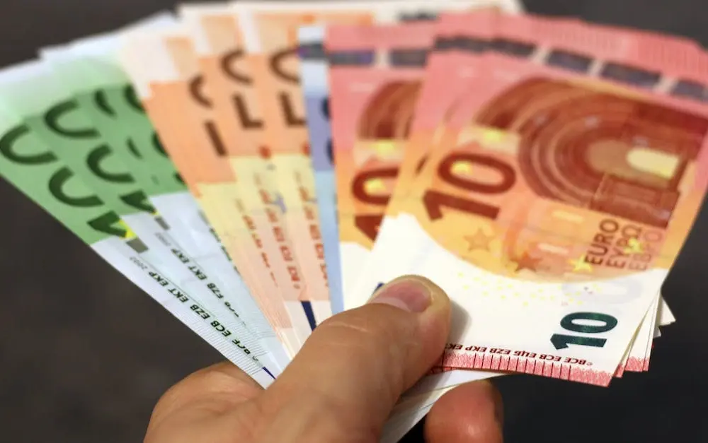 Euro Kurs | Wymiana i notowania walut w czasie rzeczywistym