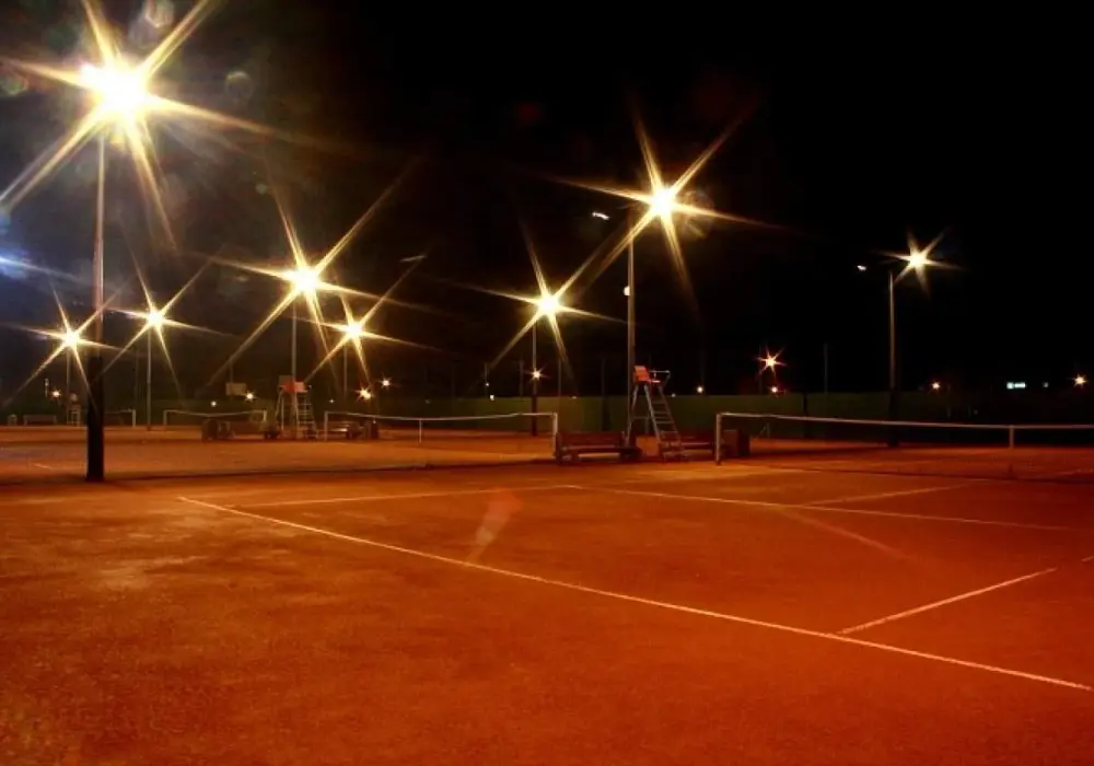 Czy tenis jest trudny? Odkryj wyzwania dla początkujących graczy