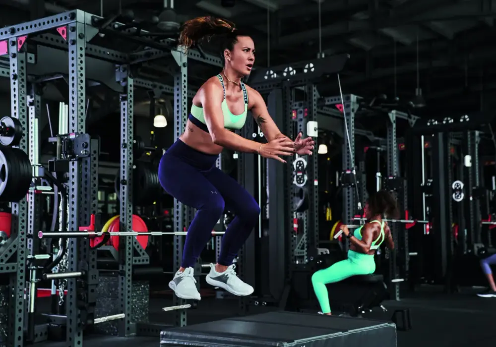 Jak wygląda trening crossfit? Odkryj tajniki intensywnych sesji
