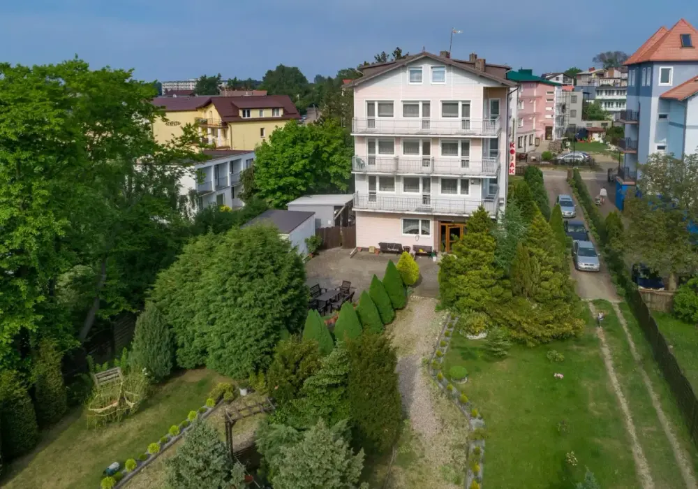 Pensjonat Kojak Jastrzębia Góra: Idealne wakacje nad morzem?