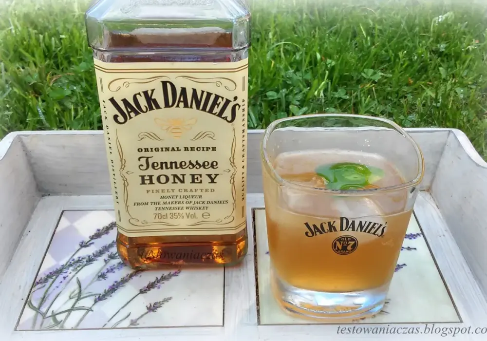 Jak pić Jack Daniel's Honey - Proste drinki i koktajle