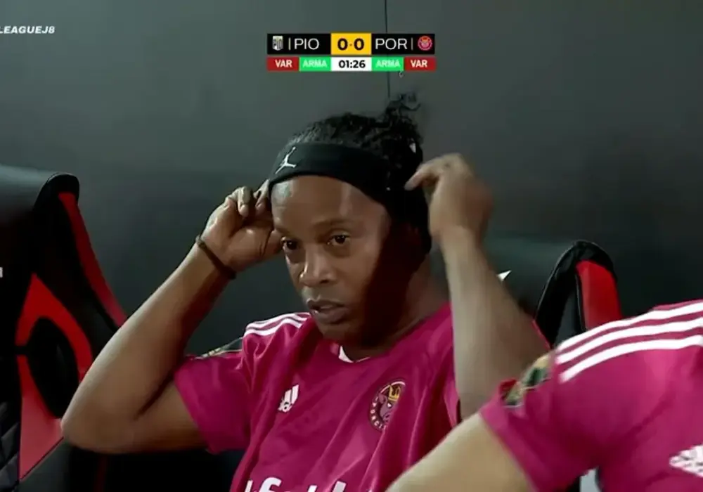 Zarobki Ronaldinho: Jak piłkarz stracił fortunę po karierze?