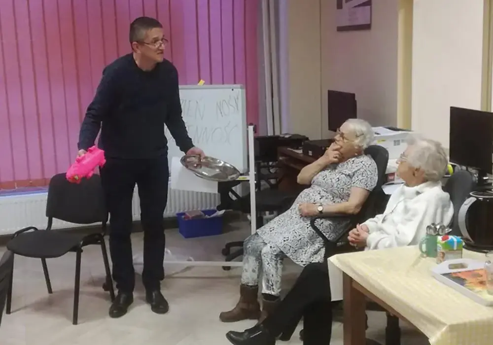 Gotowy scenariusz zajęć integracyjnych dla seniorów - krok po kroku