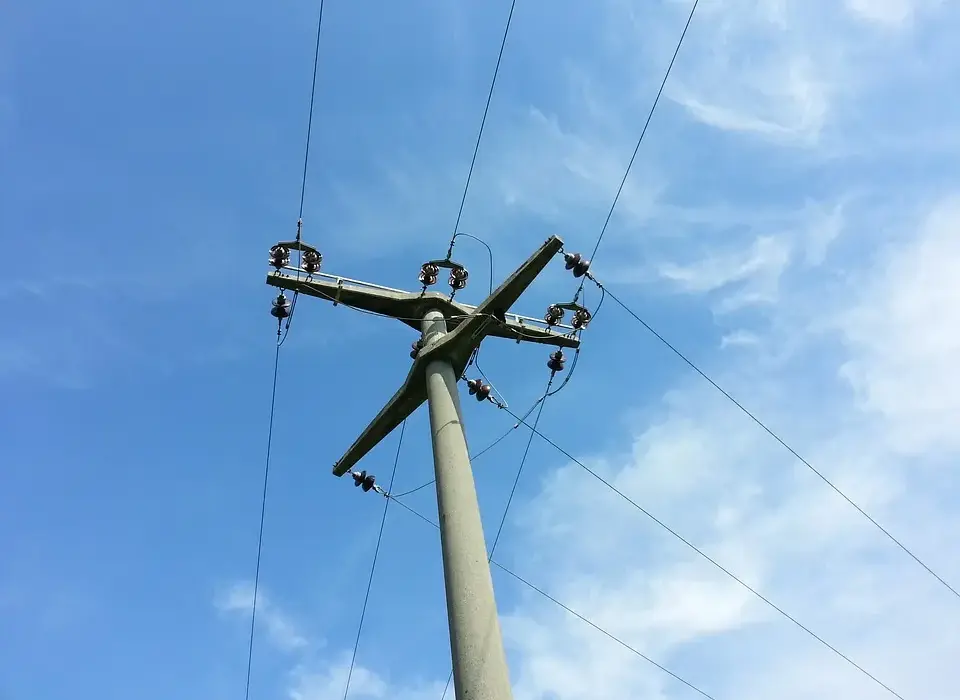 Brak prądu? Dowiedz się, gdzie dzwonić do PGE w nagłej sytuacji