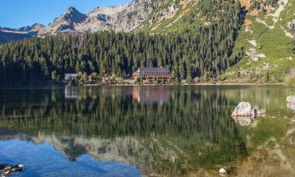 Jezioro popradzkie - piękne miejsce w Tatrach, które musisz zobaczyć