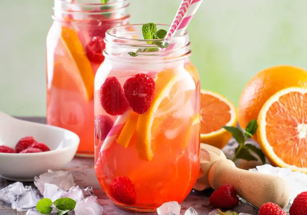 Drink z malinami - Orzeźwiające przepisy na każdą porę roku