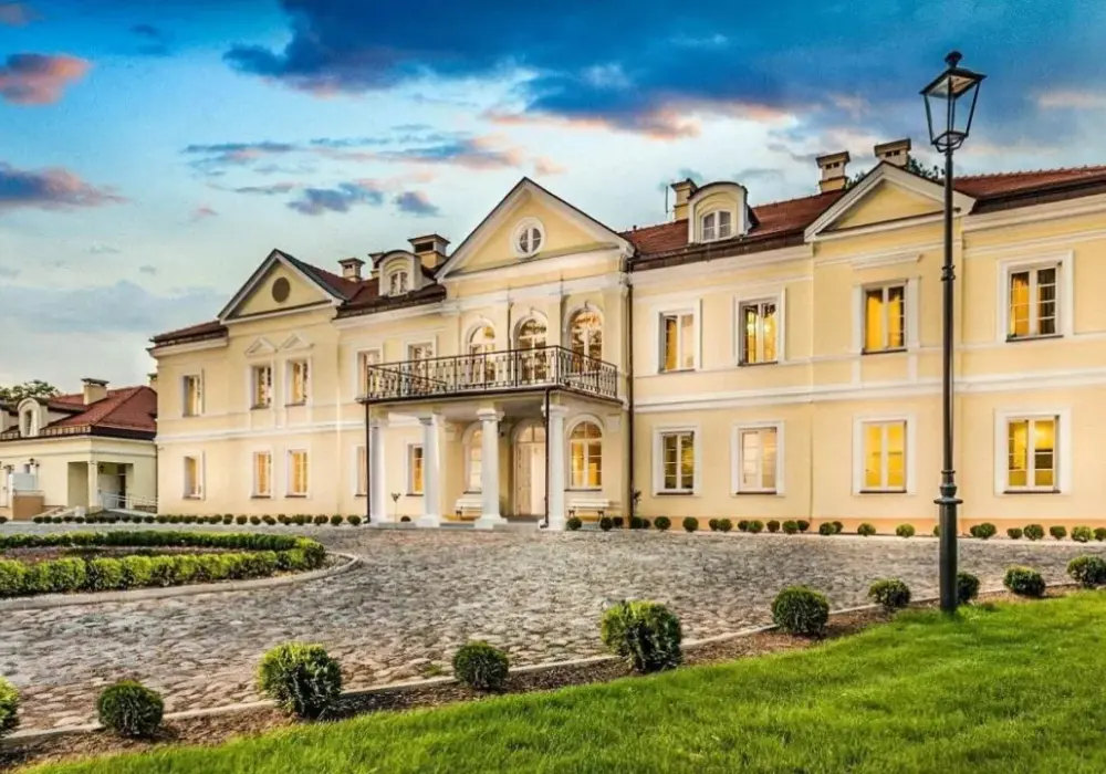 Sobienie Królewskie: Luksusowy Pałac, Golf & SPA pod Warszawą