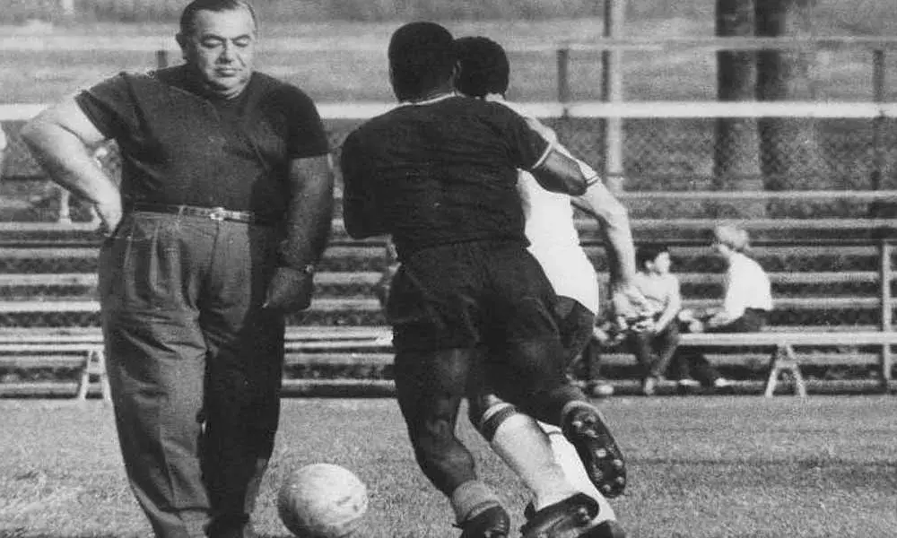 Kto wynalazł piłkę nożną? Odkryj fascynującą historię sportu
