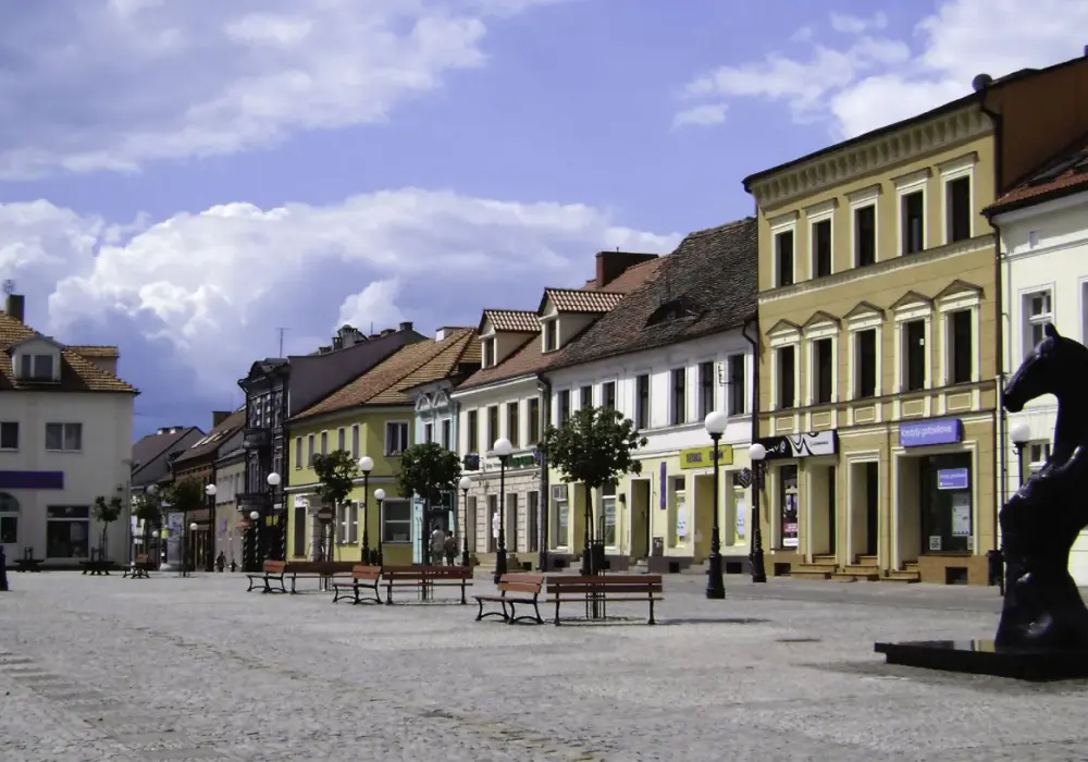 Rynek w Koninie - Czy warto? Spacer po starówce i bulwarze