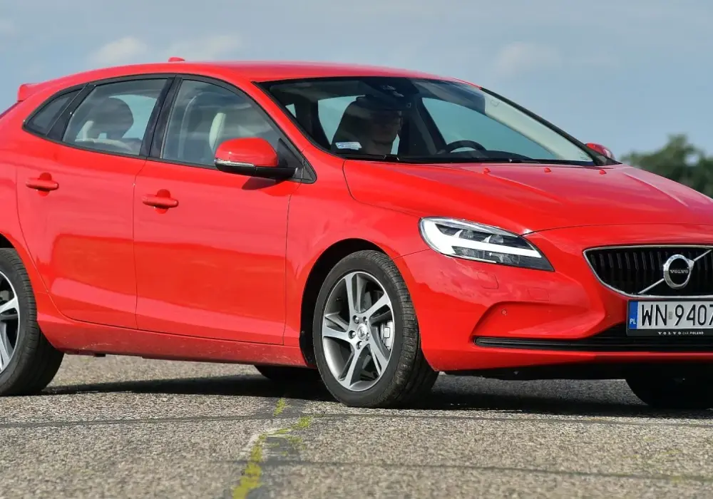 Volvo V40: jaki silnik wybrać? Opinie właścicieli i porady